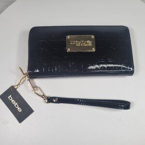 Bebe zip wallet NWT 8"x4"